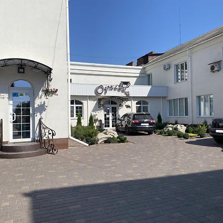Орхідея Hotel Romny Bagian luar foto