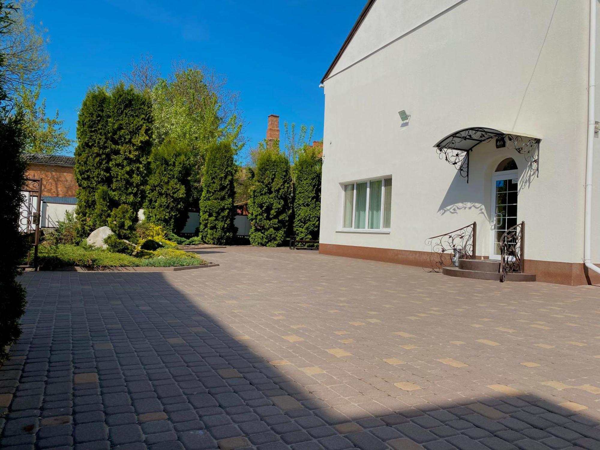 Орхідея Hotel Romny Bagian luar foto