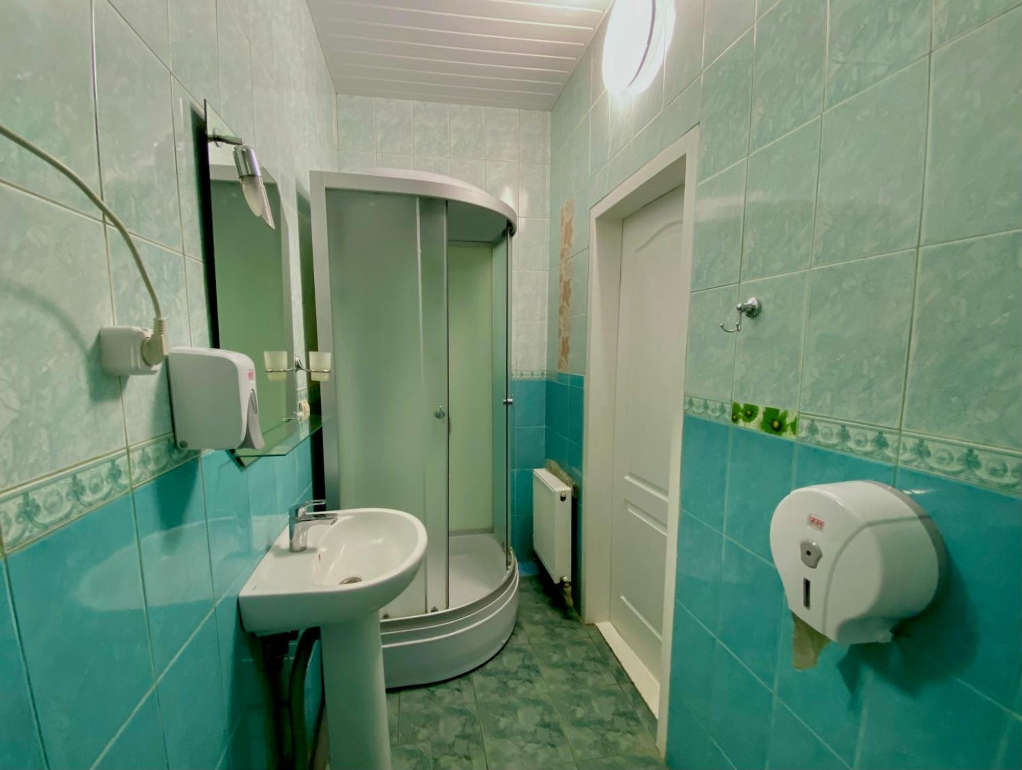 Орхідея Hotel Romny Bagian luar foto