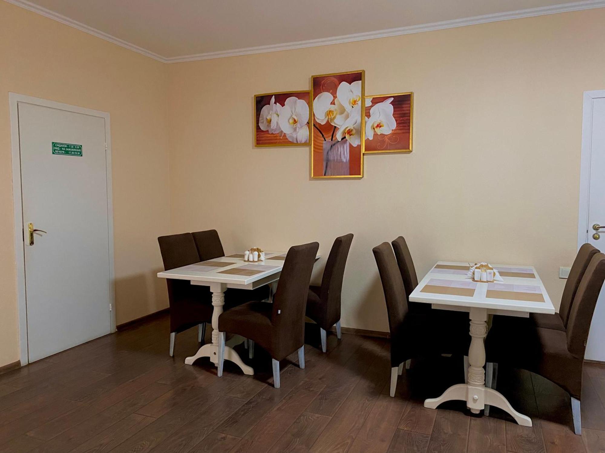 Орхідея Hotel Romny Bagian luar foto