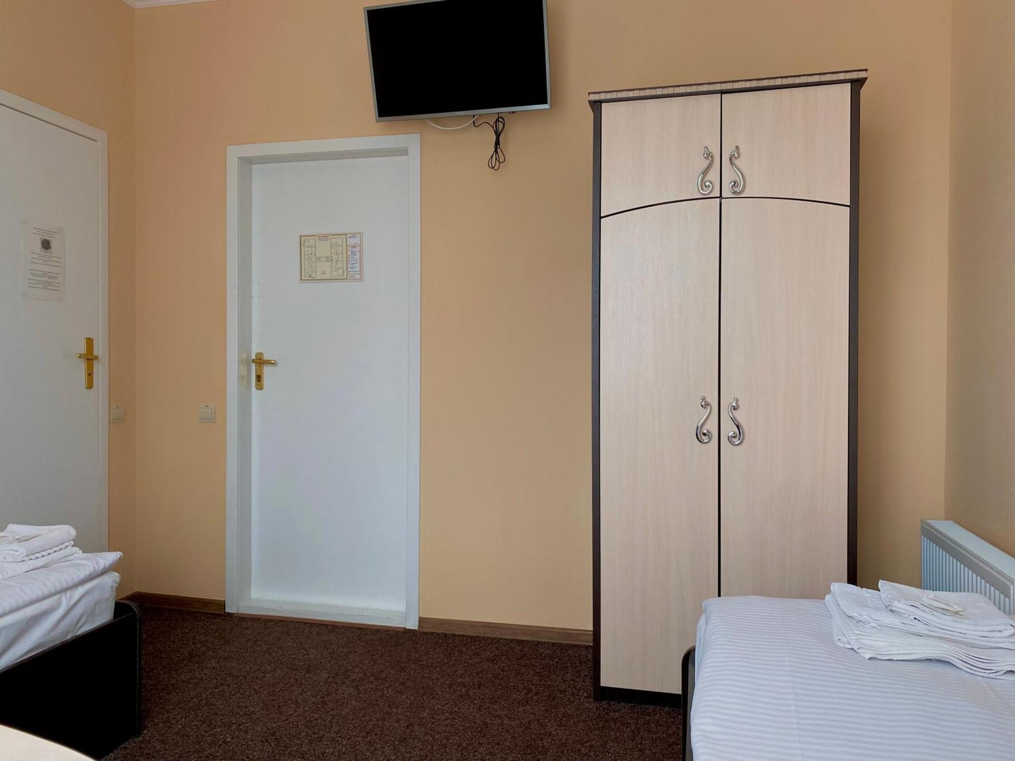 Орхідея Hotel Romny Bagian luar foto