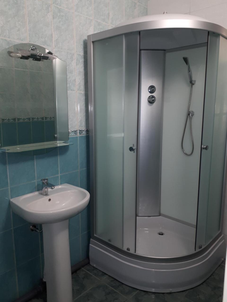 Орхідея Hotel Romny Bagian luar foto